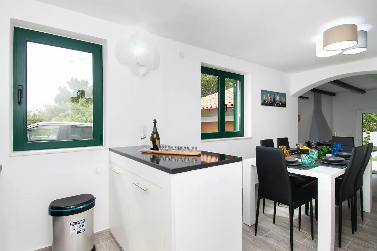 Villa Mungo Starigrad Paklenica 0*,